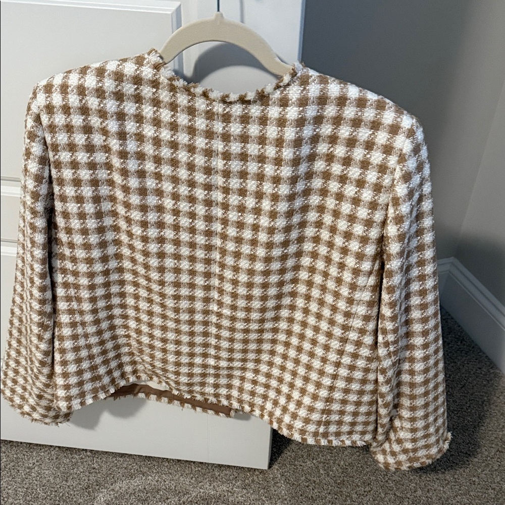 Ann Taylor Women's Tan and White Checkered Blazer - Picture 2 of 3